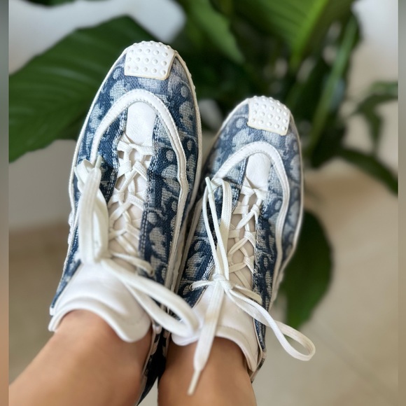 Christian Dior Diorella monogram sneakers - Picture 2 of 7